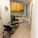 Appartamento Ristrutturato A 1600Mt Dal Colosseo